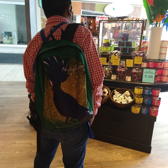 Backpack - Picture 4 of 4